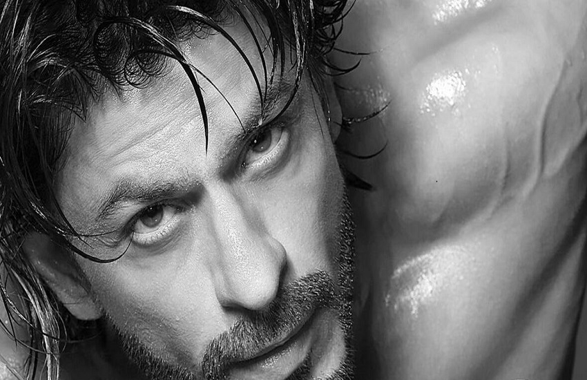 ShahRukh Khan Poses Shirtless For Dabboo Ratnani S 2021 Calendar Shoot