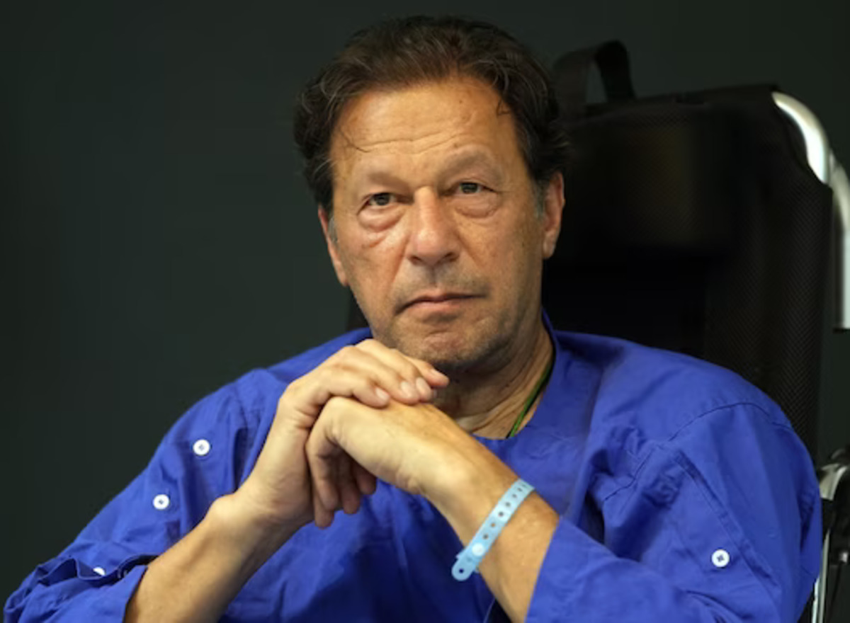 Pakistan former PM Imran Khan granted bail in Cypher case पकसतन