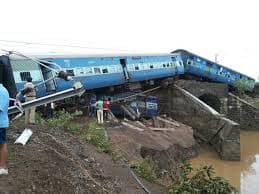 jabalpur news in hindi, Floods washed away railway