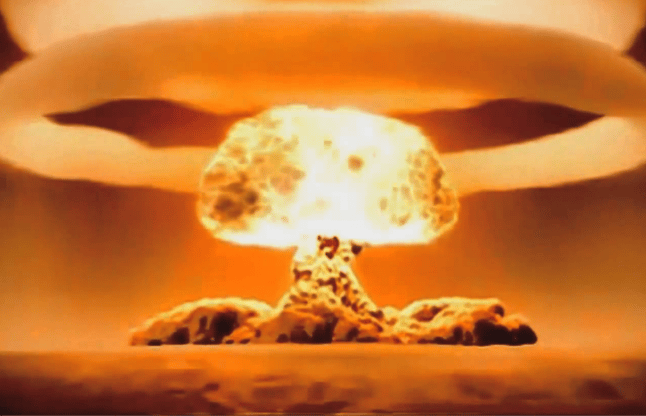 atomic bomb vs hydrogen bomb