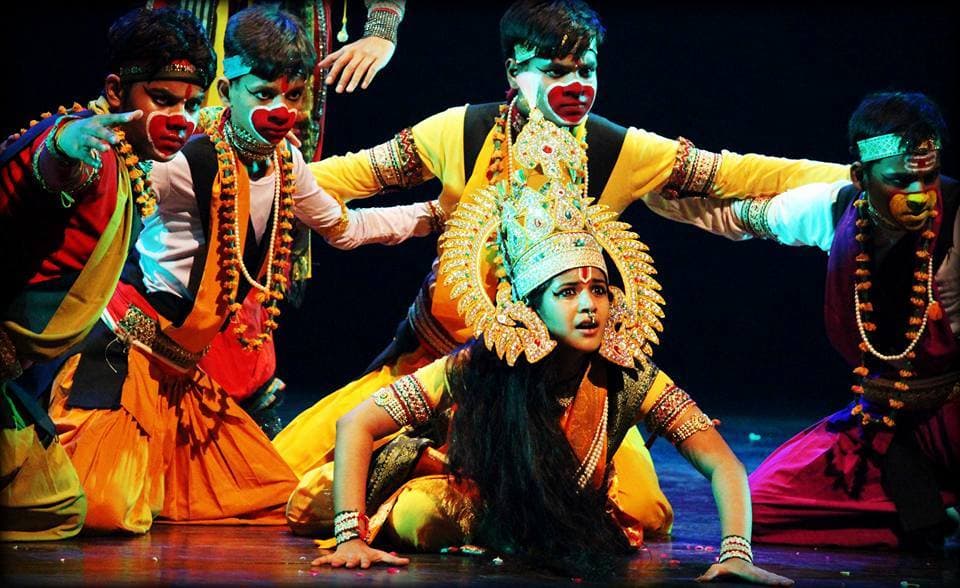 a girl play role of rama