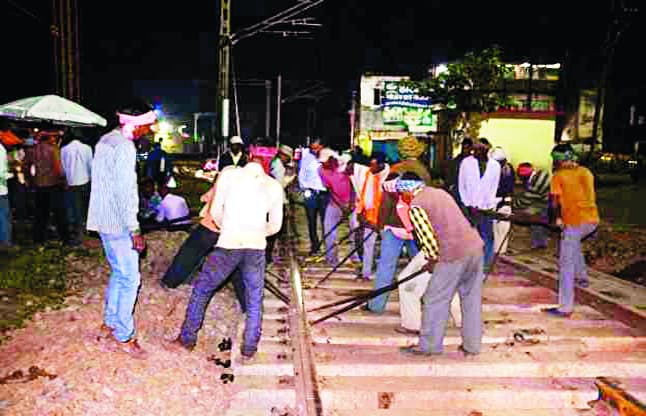 trains cancelled due to track maintenance