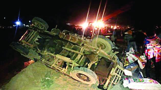 4 people died in road accident