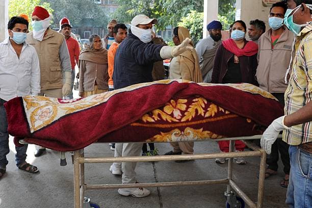 ambulance driver neglect dead body of swine flu patient