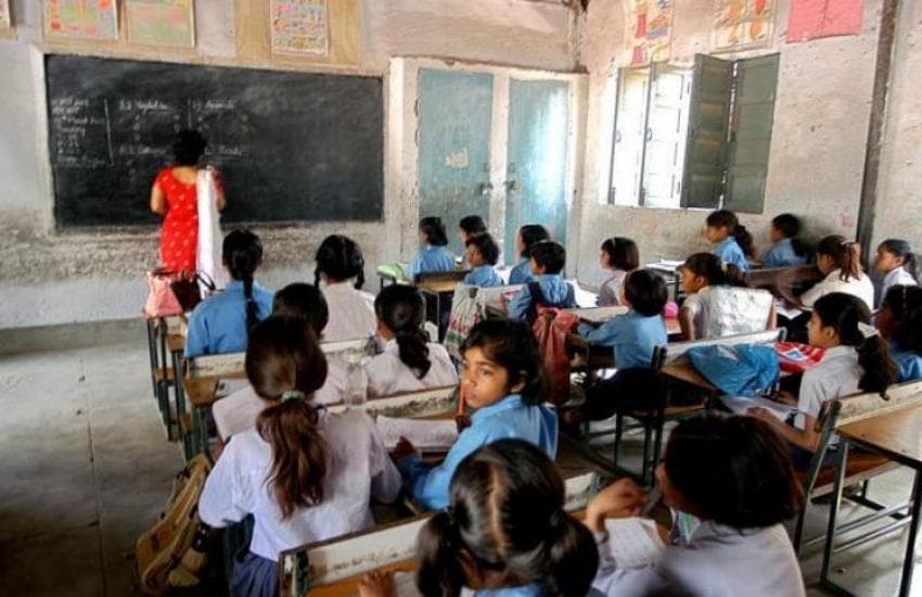 दिल्ली: सरकार ने स्कूलों को दी चेतावनी, विद्यार्थियों की सुरक्षा से समझौता करने पर रद्द होगी मान्यता