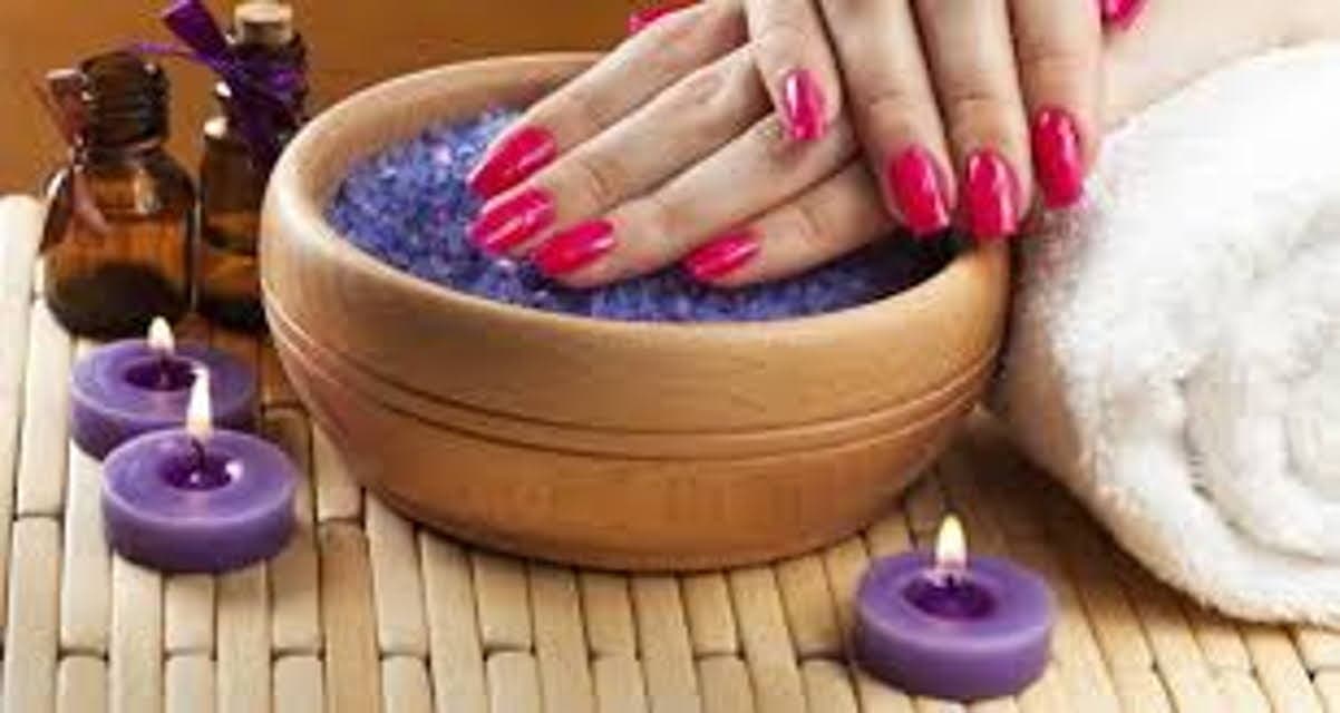Demand for candle manicure padicare in winter