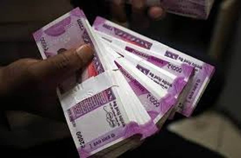 No account number, neither ATM or OTP, but Rs. 3.60 lakhs withdrawn