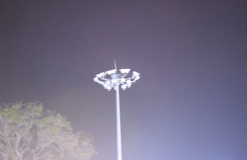 Road Light Gul in Alwar,  city in the dark