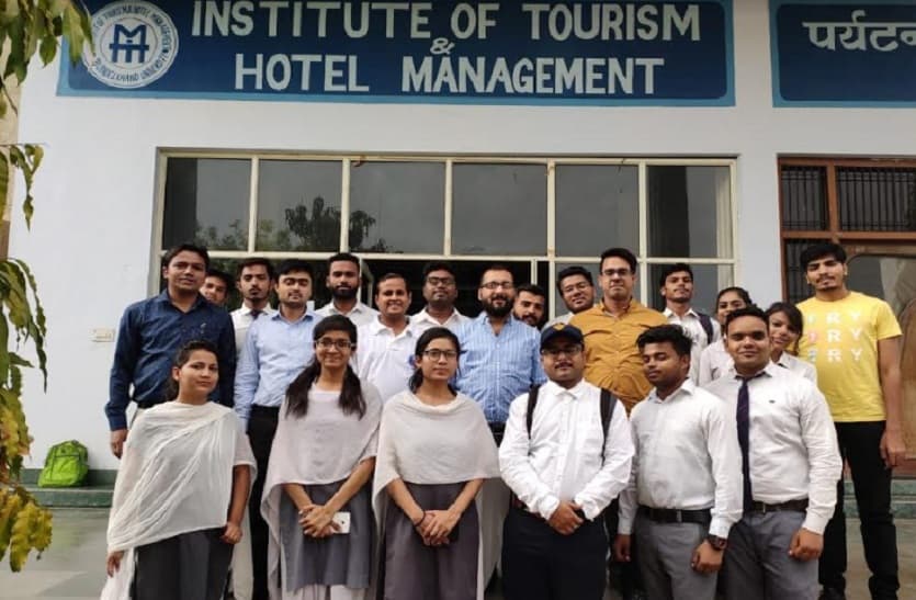 campus placement drive in tourism department of bundelkhand university