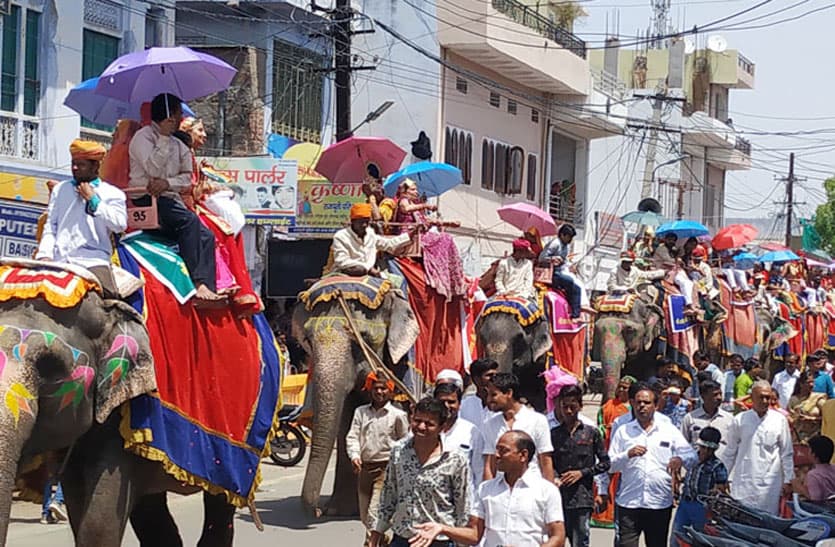 digambar-jain-samaj-inaugurated-celebrations-with-21-elephants