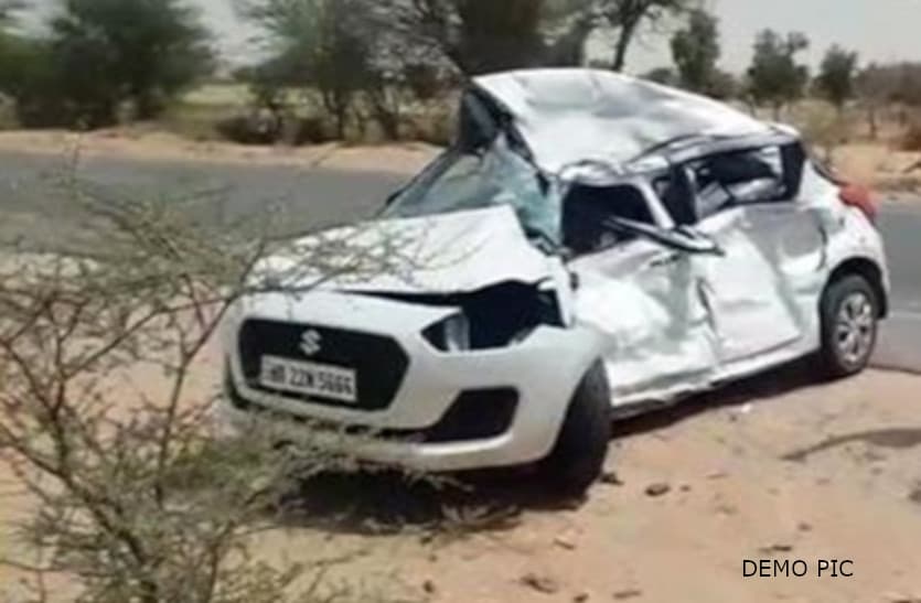 Big Accident: Suzuki Swift and Maruti Omni head on collission one dead