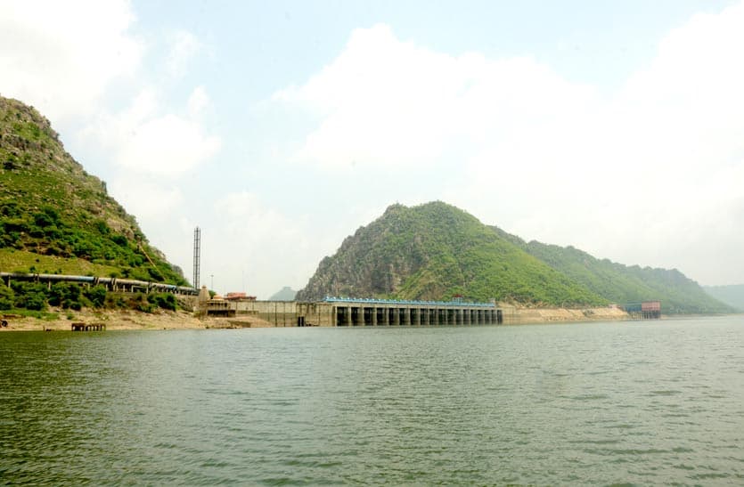 water-comes-from-six-districts-in-bisalpur-dam