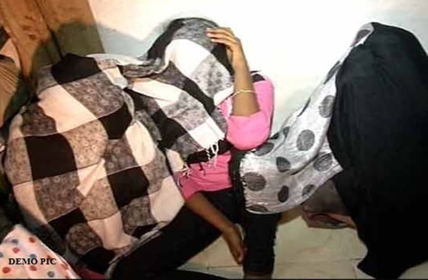 दो गेस्ट हाउस पर पुलिस का छापा, देह व्यापार में लिप्त पांच युवतियां व एक युवक गिरफ्तार