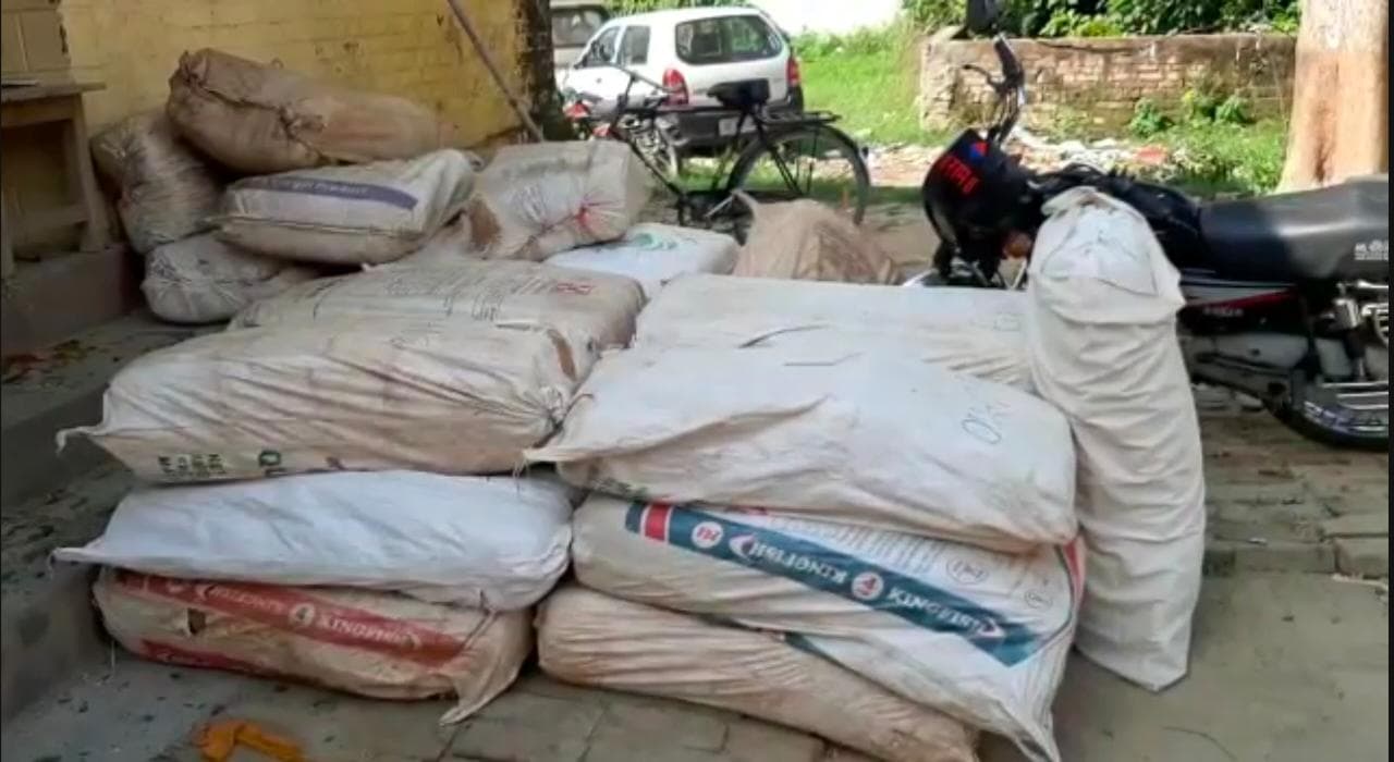 UP STF and Narcotics Department apprehended four crore drugs