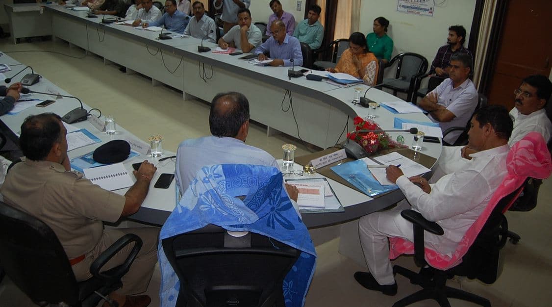 खाद्य एवं नागरिक आपूर्ति मंत्री रमेश चन्द मीना ने विभागीय योजनाओं की समीक्षा की