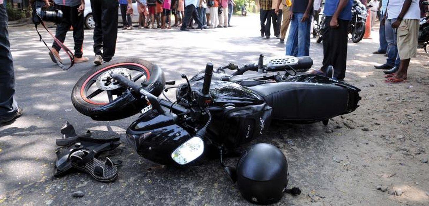 दो बाइक की आमने-सामने भिड़न्त, तीन युवकों की मौत