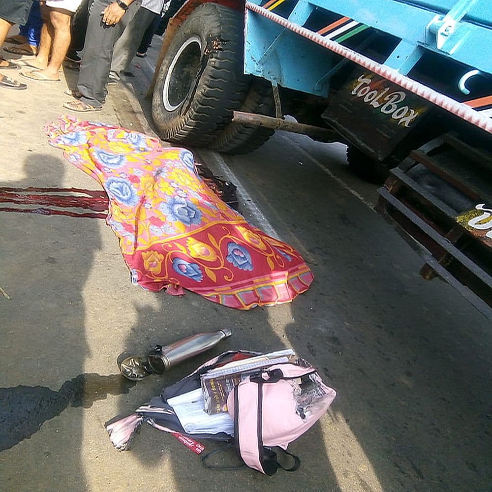 गन्ने से लदे ट्रक ने छात्रा को कुचला, कोली भरथाणा गांव में मातम