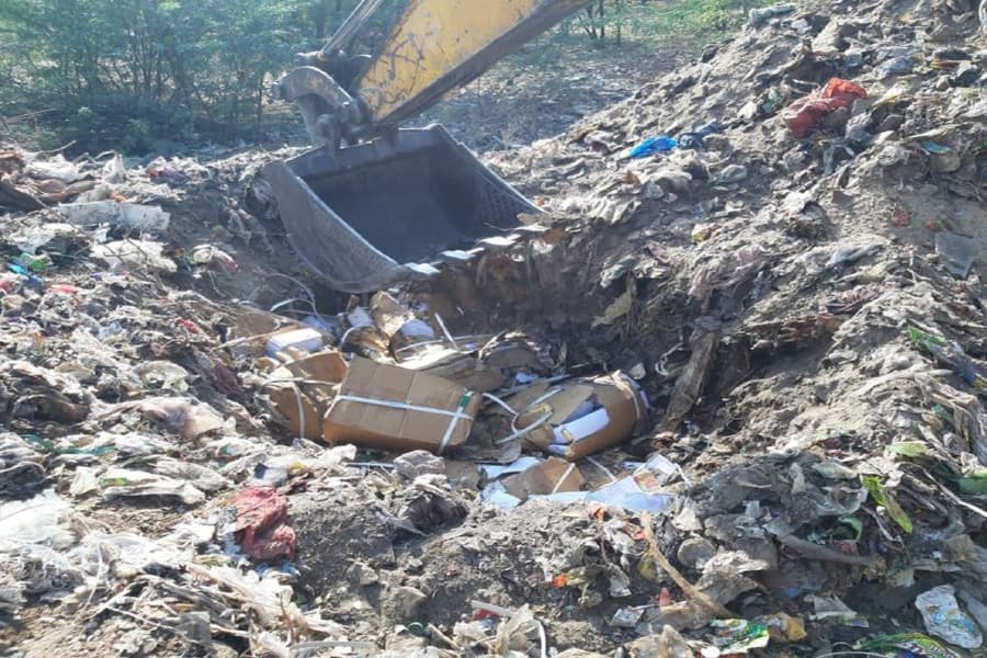nakli mawa destroyed at keru dumping yard in jodhpur