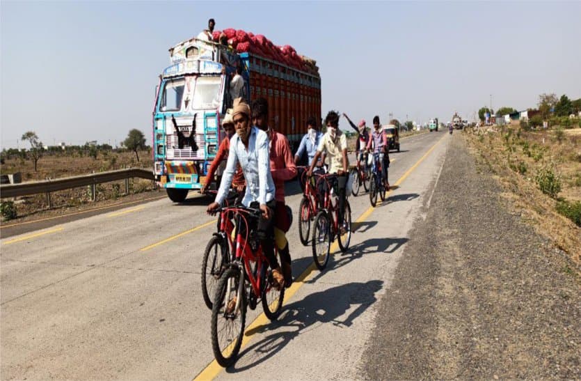 Traveling on a bicycle from Gujarat