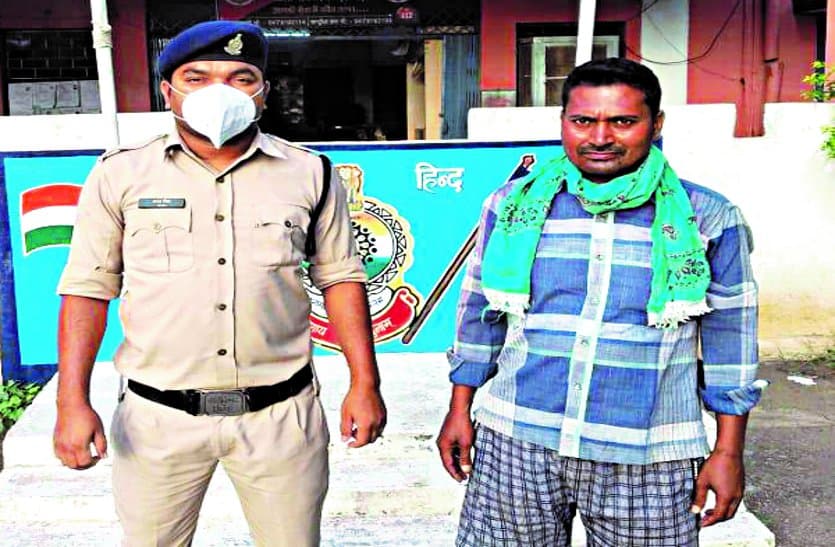 Driver who brought 3 laborers to town without permission from Hotspot Katghora area arrested