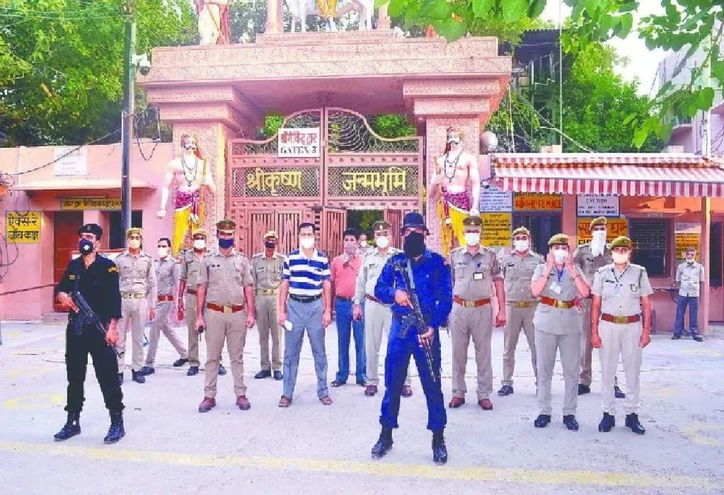 राम मंदिर का सपना सच होते ही अब श्रीकृष्ण जन्मभूमि आंदोलन हुआ तेज, पुलिस ने की बड़ी कार्रवाई