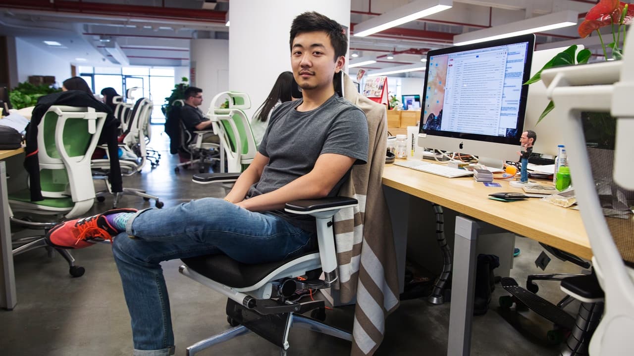 Cofounder Carl Pei reportedly left company before launch OnePlus 8T 5G