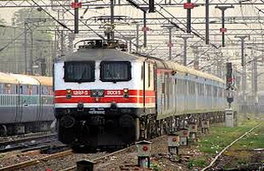 हजरत निजामुद्दीन- तिरुवंतपुरम विशेष ट्रेन 26 को