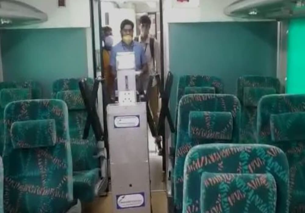 Robot in Train