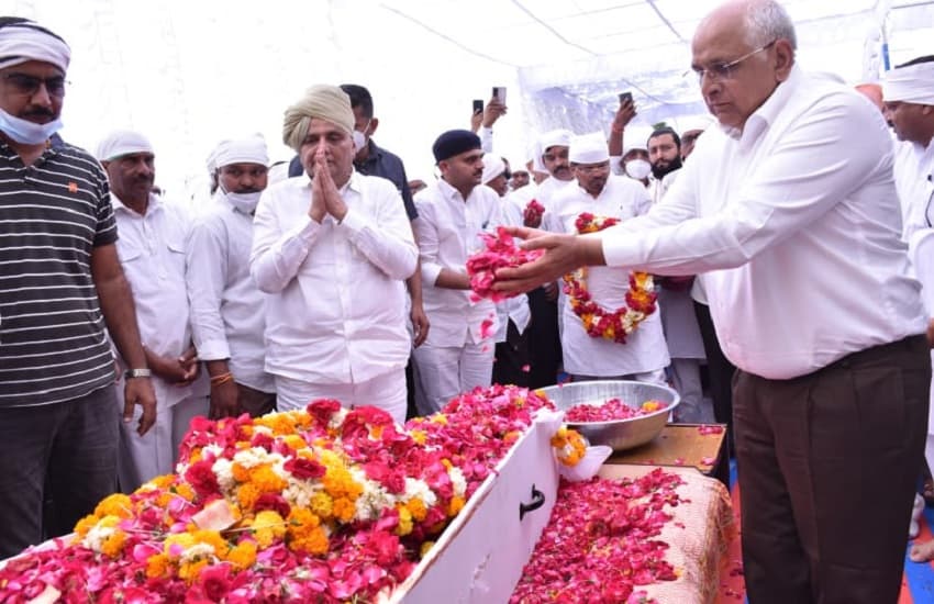 Gujarat News : पूर्व मंत्री जोशियारा पंचतत्व में विलीन, भिलोडा, शामालाजी बाजार रहा बंद