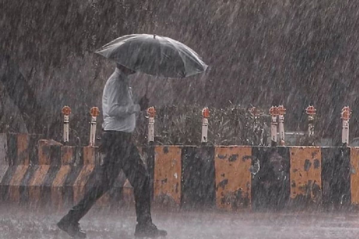Weather condition changed heavy rain with thunderstorms in 24 hours