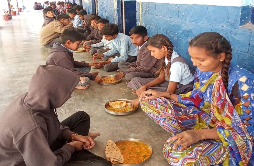 Mothers of children will check the quality of mid day meal