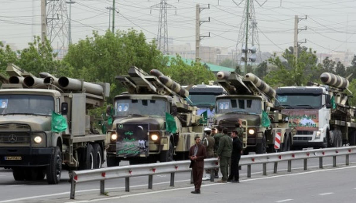 iranian_trucks_with_weapons.jpg