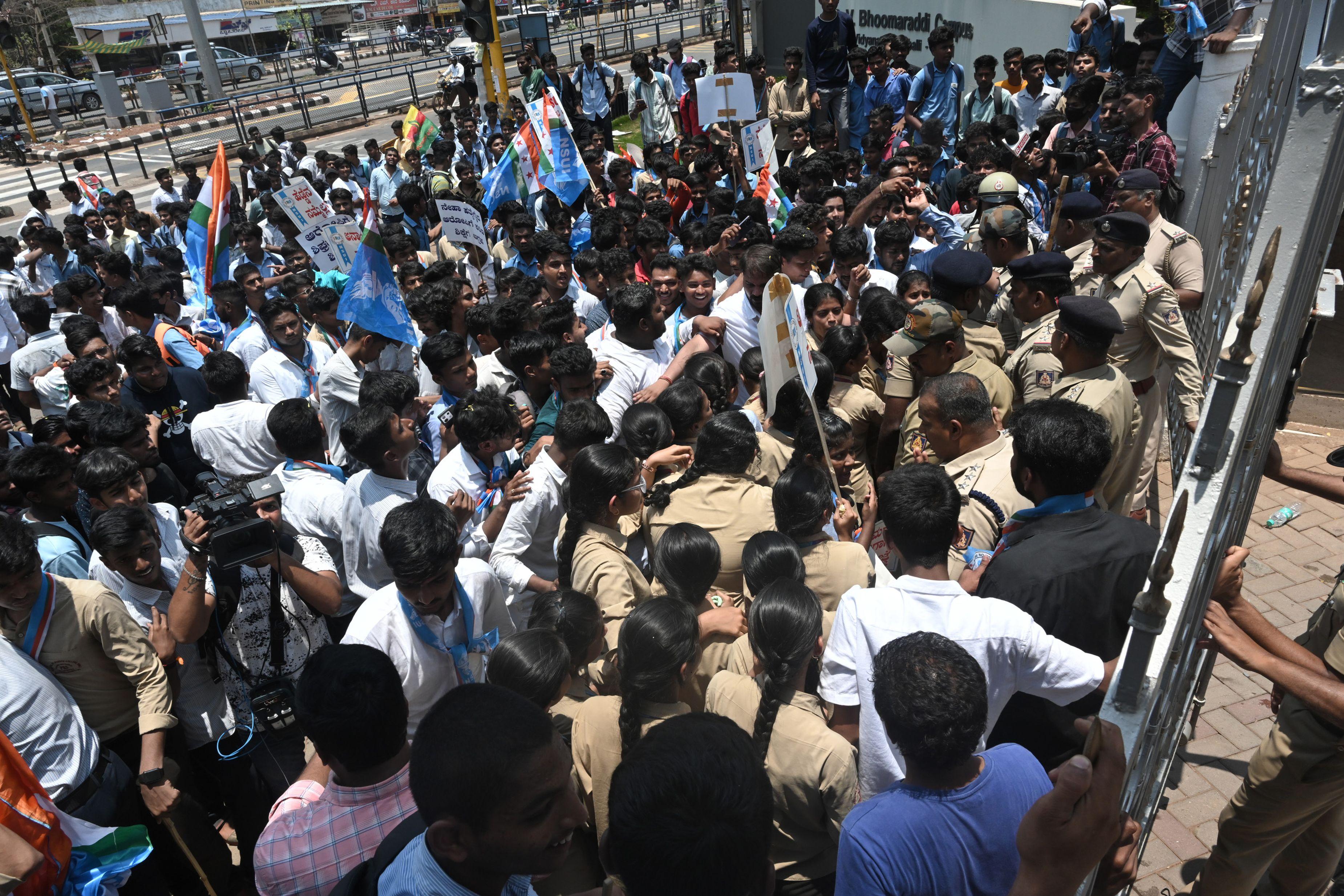 NSUI demonstrated