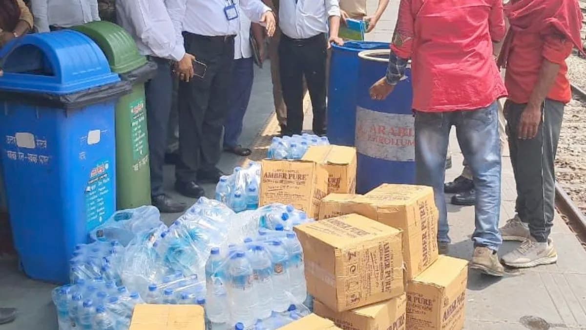Fake water bottle caught in Ganga Sutlej Express