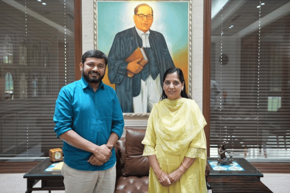 Kanhaiya Kumar met Sunita Kejriwal, wife of Delhi CM Arvind Kejriwal.