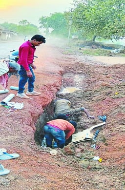 जगन्नाथपुर में घटिया पाइप बिछाने से बार-बार फट रही, पानी की सप्लाई भी हो रही प्रभावित