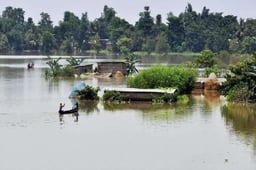 असम में बाढ़ से 7 जिलों के लगभग 57 हजार लोग प्रभावित, बचाव कार्य में जुटी इंडियन एयरफोर्स