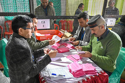 हिमाचल प्रदेश के चुनावों के रुझान किसी भी पल मार सकते हैं पलटी, जानें क्यों