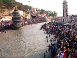 Ganga Dussehra 2020: 520 साल बाद बन रहे 10 विलक्षण योग, Lockdown के दौरान ऐसे करें गंगा स्नान