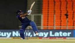 IND vs ENG 4nd T20: सूर्यकुमार के धमाल से भारत ने इंग्लैंड को 8 रन से हराया, सीरीज 2-2 से बराबर
