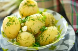 Boiled Potatoes Benefits: पाचन संबंधी समस्याओं को दूर करने में फायदेमंद होते हैं उबले आलू, जानें इसके कमाल के फायदे