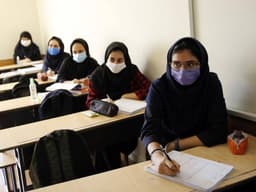 ईरान में लड़कियों को स्कूल जाने से रोकने के लिए जहर देने की बात पर इंटेलिजेंस मिनिस्ट्री की कड़ी प्रतिक्रिया