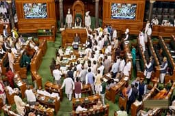 संसद में थम नहीं रहा संग्राम, लगातार तीसरा दिन गया बेकार, अडानी और राहुल के लंदन वाले बयान पर घमासान