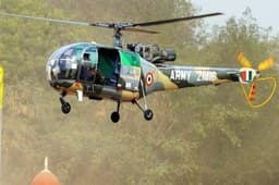 अरुणाचल प्रदेश में सेना का हेलीकॉप्टर 'चीता' क्रैश, पायलट की तलाश के लिए सर्च ऑपरेशन जारी