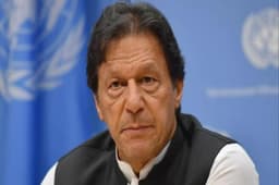 पाकिस्तान में भारी बवाल, दरवाजा तोड़ पूर्व PM इमरान खान के घर में घुसी पुलिस, बुलडोजर एक्शन की भी तैयारी