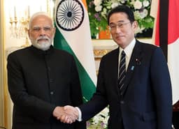 प्रधानमंत्री नरेंद्र मोदी ने जापान के पीएम फुमिओ किशिदा को दिया खास गिफ्ट