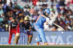 WPL 2023: जीत के बावजूद फ़ाइनल में नहीं पहुंच पाया मुंबई, RCB को 4 विकेट से हराया