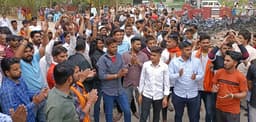 ललवाडी में गोकशी प्रकरण: बेगुनाहों की गिरफ्तारी का आरोप, हिंदू संगठन सड़क पर उतरे