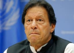 पाकिस्तान : पुलिस ने घेरा पूर्व PM इमरान खान का घर, कहा- 40 आतंकियों को छिपा रखा है