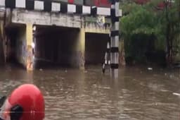 बेंगलुरु में मूसलाधार बारिश से अंडरपास में डूबी कार: महिला की मौत, CM ने किया मुआवजे का ऐलान